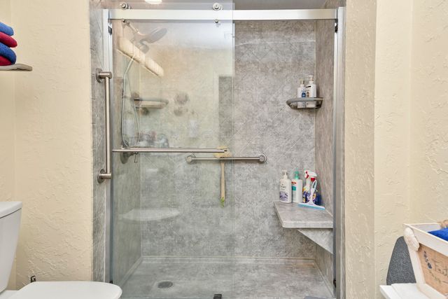 350 S John Q Hammons Parkway 3-C, Springfield, MO 65806