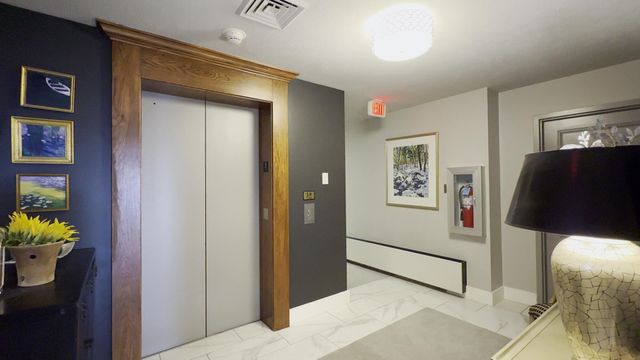 350 S John Q Hammons Parkway 3-C, Springfield, MO 65806