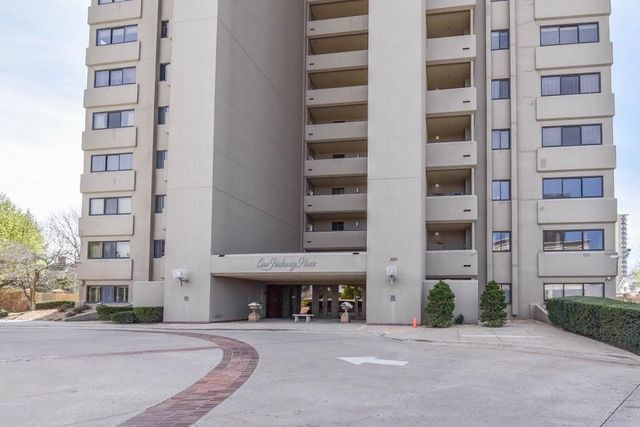 350 S John Q Hammons Parkway 3-C, Springfield, MO 65806