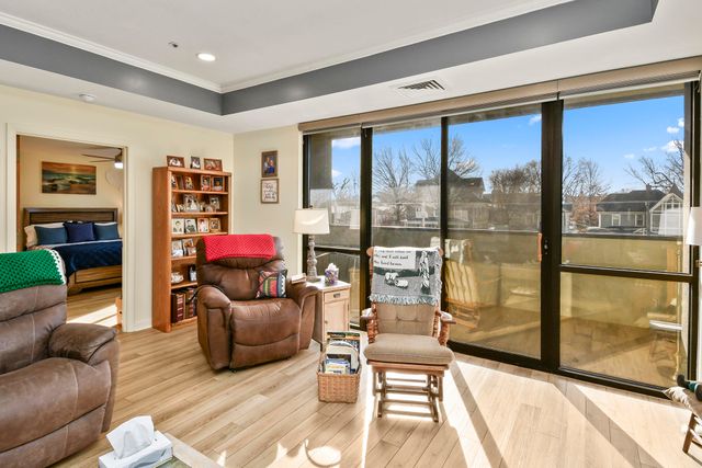 350 S John Q Hammons Parkway 3-C, Springfield, MO 65806