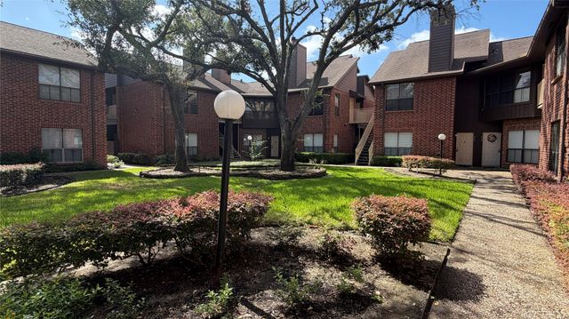 3100 Walnut Bend Lane 319, Houston, TX 77042