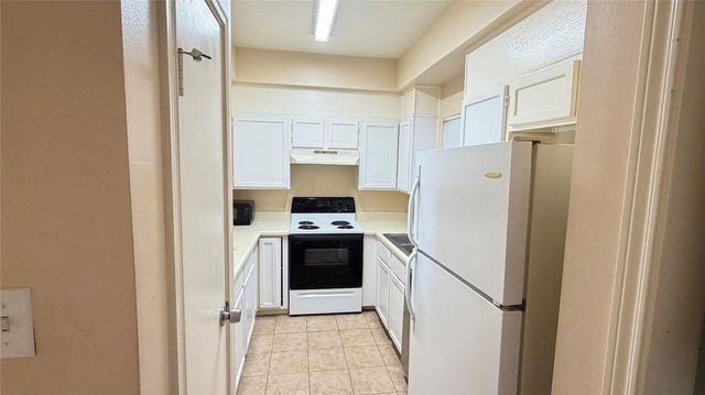 3100 Walnut Bend Lane 319, Houston, TX 77042