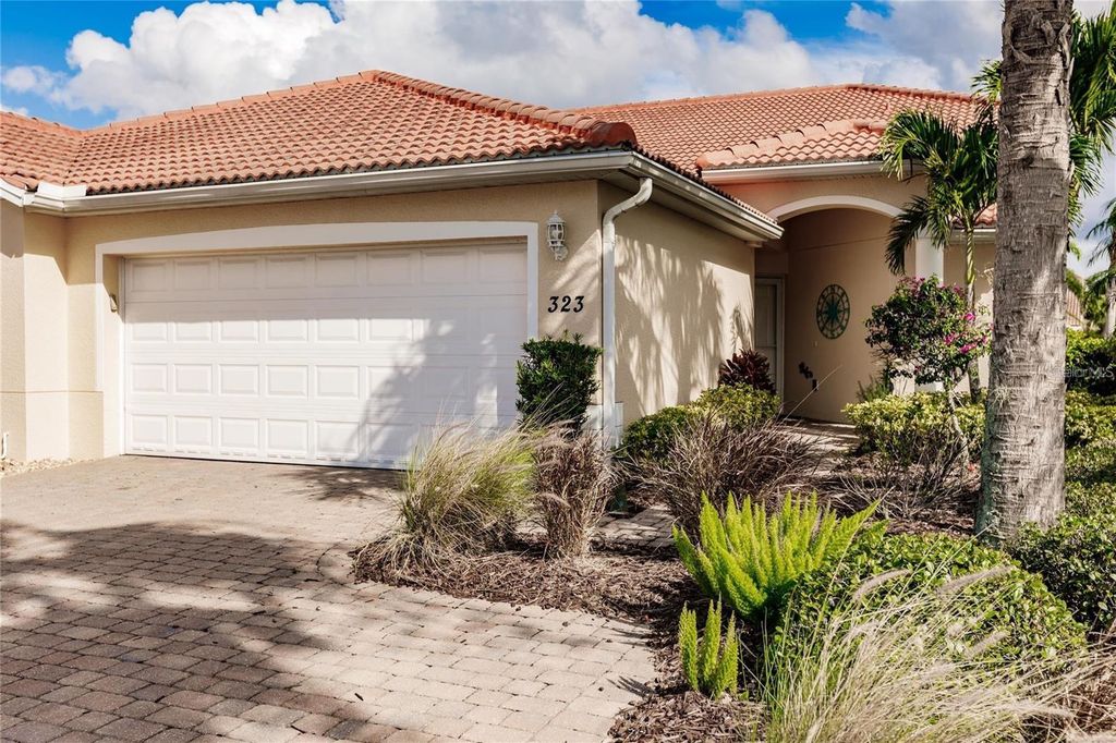Image 2 of property listing at 323 MONACO DRIVE 10, Punta Gorda, FL 33950