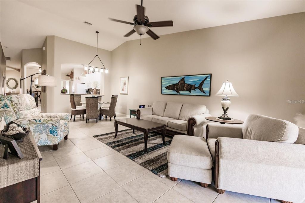 Image 6 of property listing at 323 MONACO DRIVE 10, Punta Gorda, FL 33950