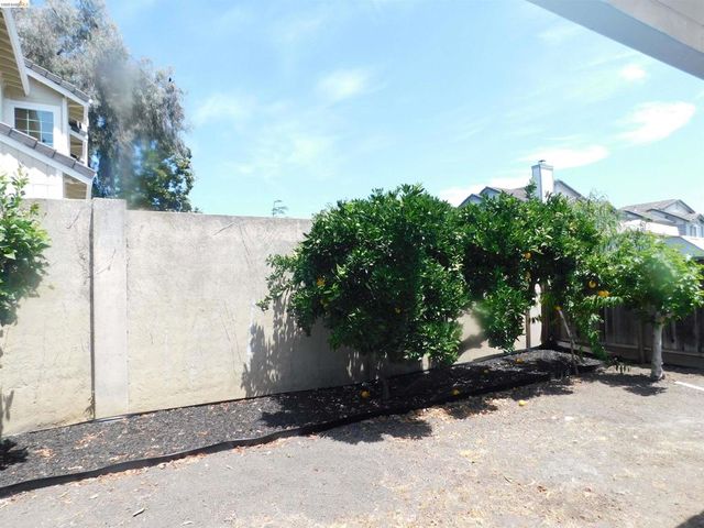 1391 Via Faisan, San Lorenzo, CA 94580