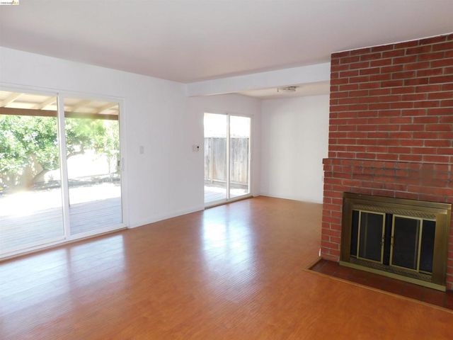 1391 Via Faisan, San Lorenzo, CA 94580