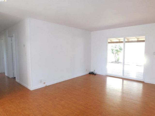 1391 Via Faisan, San Lorenzo, CA 94580