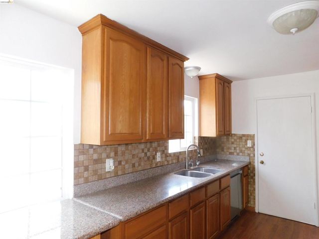 1391 Via Faisan, San Lorenzo, CA 94580