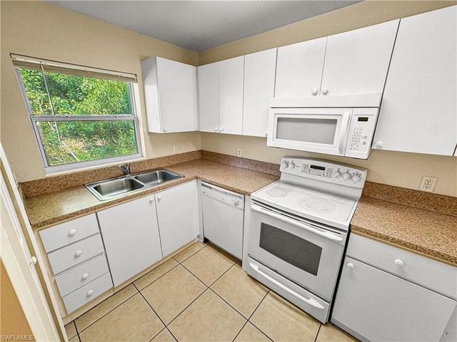 1321 SE 8th AVE # 3, Cape Coral, FL 33990