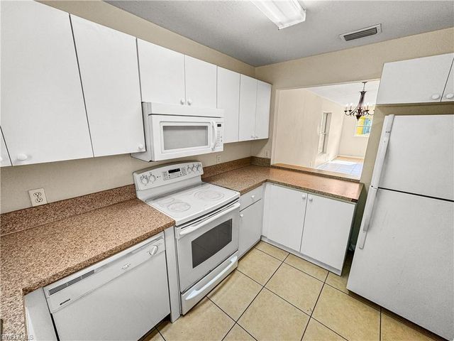 1321 SE 8th AVE # 3, Cape Coral, FL 33990