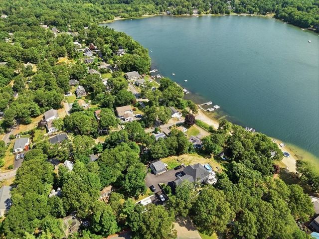 7 Pond Ter, Plymouth, MA 02360