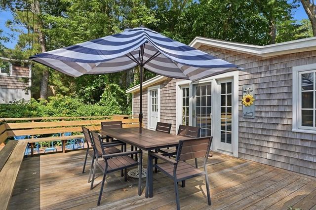 7 Pond Ter, Plymouth, MA 02360