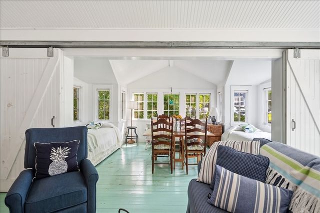 7 Pond Ter, Plymouth, MA 02360