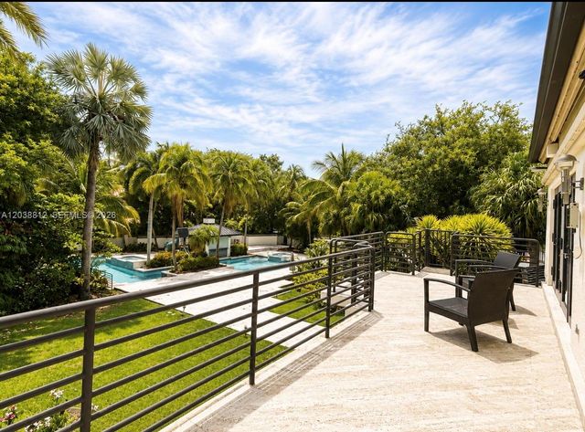 10395 SW 67th Ave, Pinecrest, FL 33156