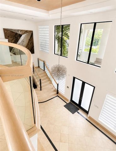 10395 SW 67th Ave, Pinecrest, FL 33156