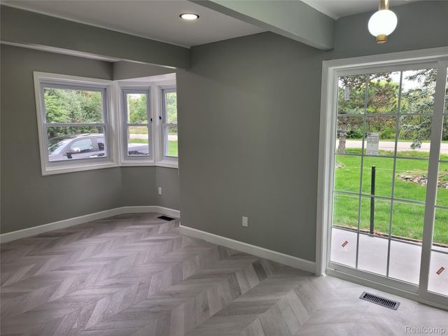 38525 Little Mack Avenue, Clinton Charter Township, MI 48036