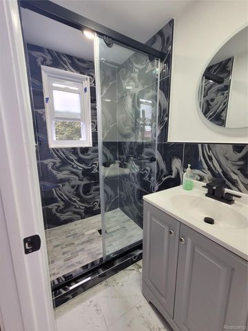 38525 Little Mack Avenue, Clinton Charter Township, MI 48036