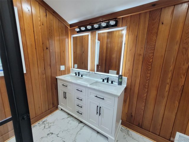 38525 Little Mack Avenue, Clinton Charter Township, MI 48036