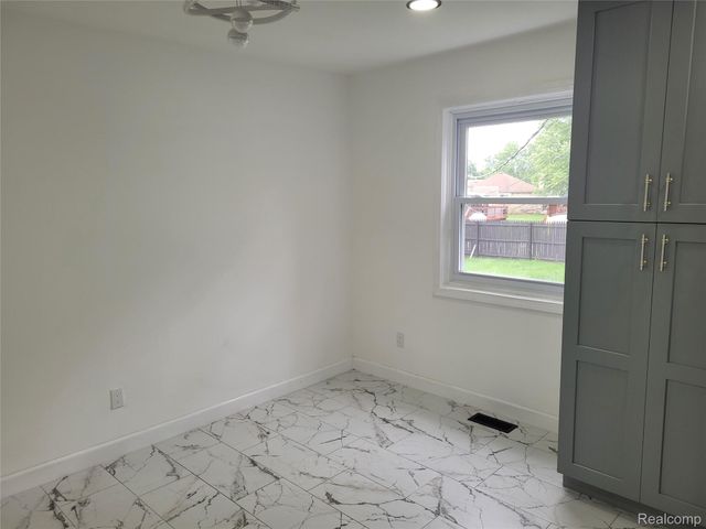 38525 Little Mack Avenue, Clinton Charter Township, MI 48036
