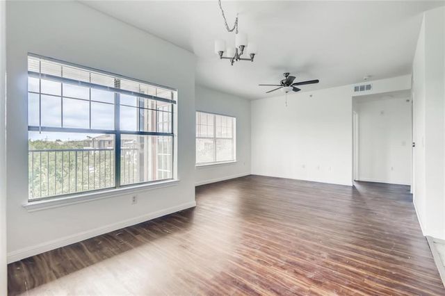 2320 Gracy Farms LN 835, Austin, TX 78758