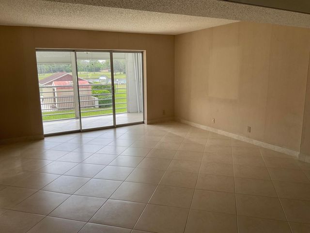 6768 N 10th Ave N 209, Lake Worth, FL 33467