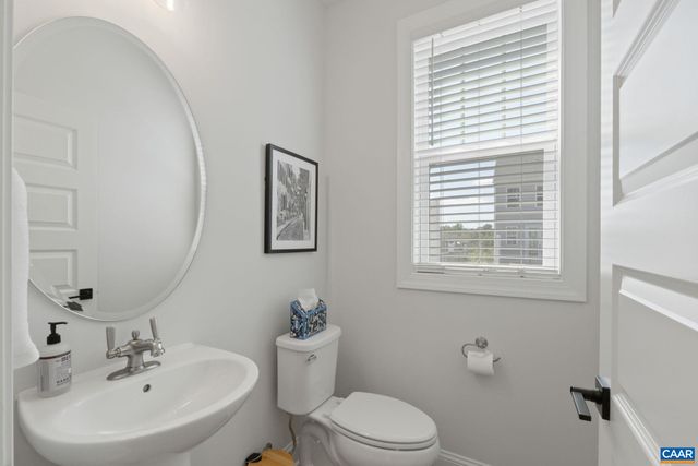 5012 LINDLEY PL, Charlottesville, VA 22901