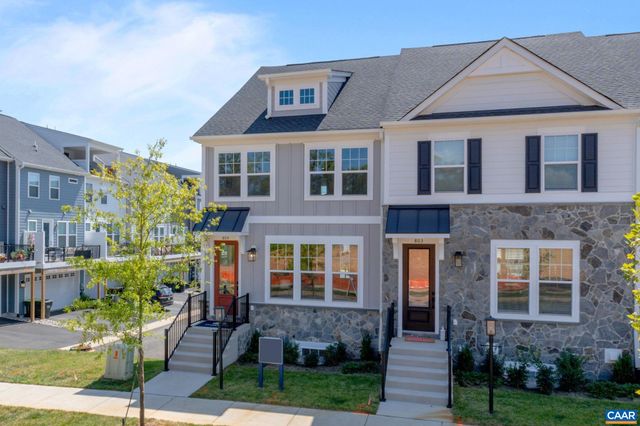 5012 LINDLEY PL, Charlottesville, VA 22901