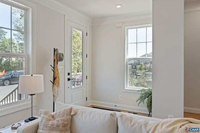 5012 LINDLEY PL, Charlottesville, VA 22901