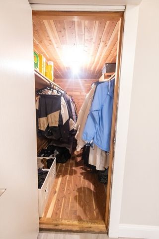 40 Neal St, Walpole, MA 02081