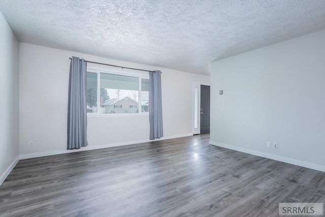 2415 Eastview Drive, Idaho Falls, ID 83401