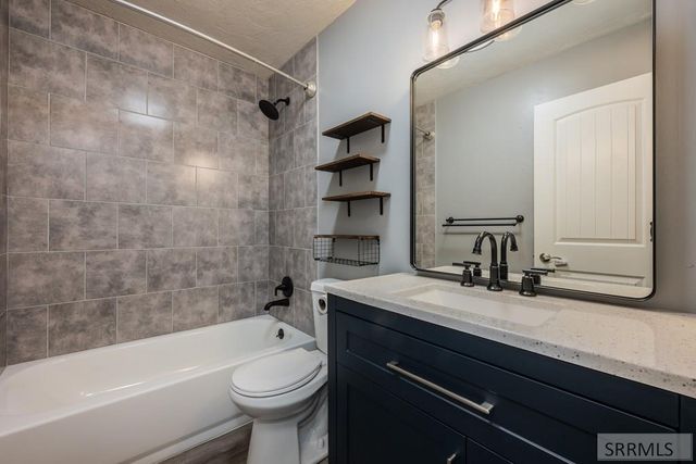 2415 Eastview Drive, Idaho Falls, ID 83401