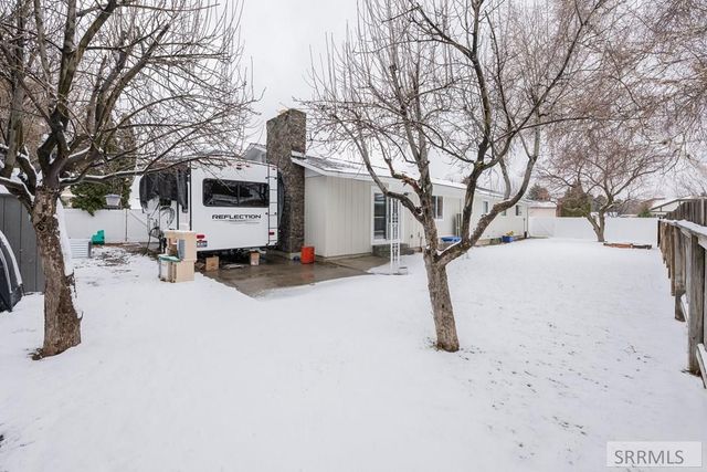 2415 Eastview Drive, Idaho Falls, ID 83401