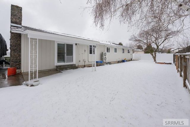 2415 Eastview Drive, Idaho Falls, ID 83401