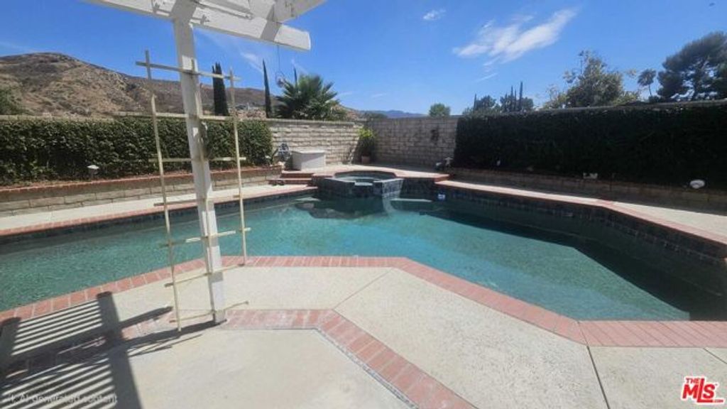 14616 Daisy Meadow Street, Santa Clarita, CA 91387