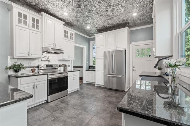 2406 Brooklyn Avenue, Kansas City, MO 64127