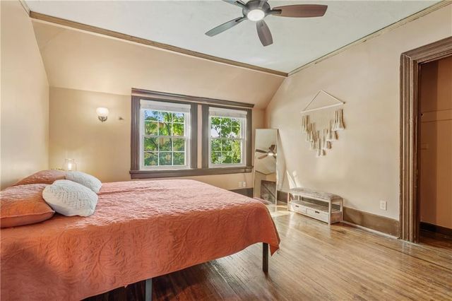 2406 Brooklyn Avenue, Kansas City, MO 64127