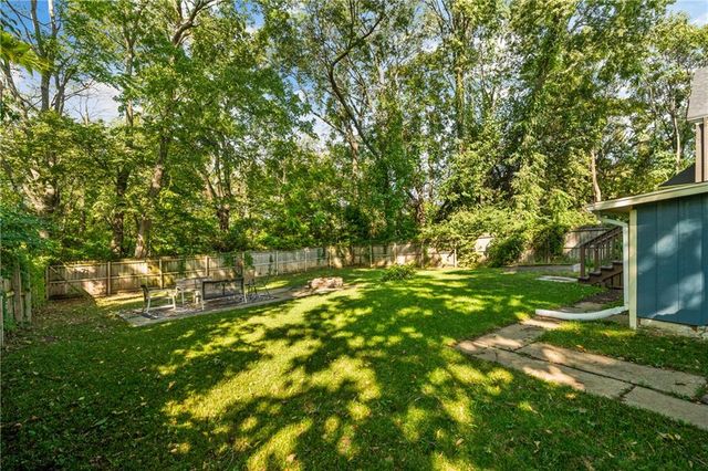 2406 Brooklyn Avenue, Kansas City, MO 64127