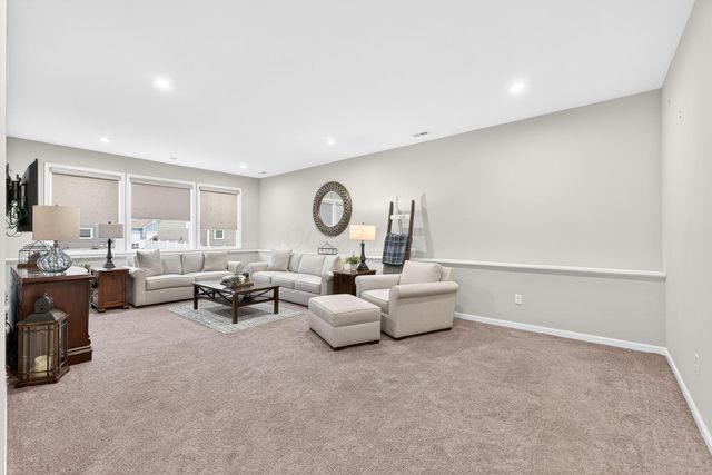 143 Cinnamon Teal Street, Pickerington, OH 43147