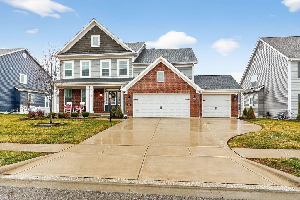143 Cinnamon Teal Street, Pickerington, OH 43147