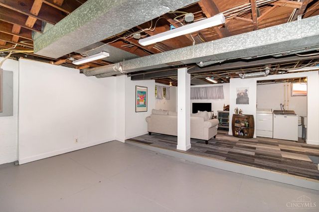 3040 Daytona Avenue, Cincinnati, OH 45211