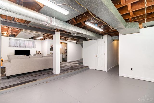 3040 Daytona Avenue, Cincinnati, OH 45211