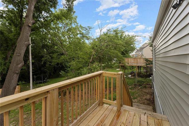 11200 E 40th Street S, Independence, MO 64052