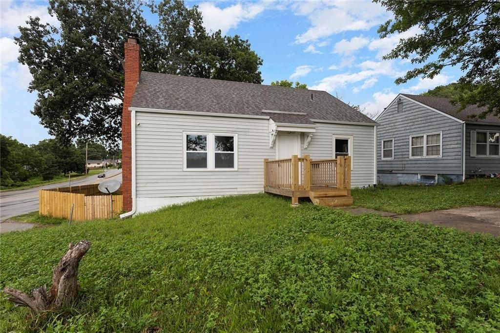11200 E 40th Street S, Independence, MO 64052