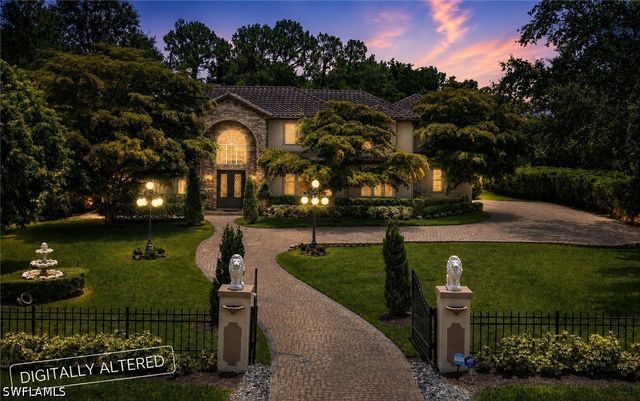 9250 The LN, Naples, FL 34109