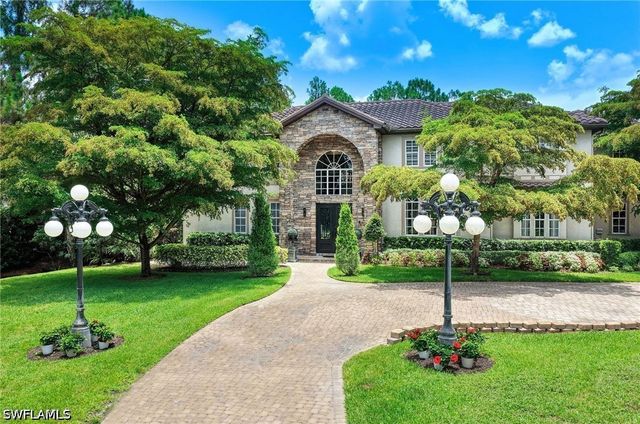 9250 The LN, Naples, FL 34109