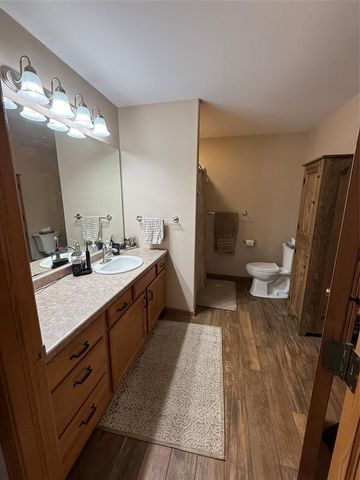 4222 W Robin Meadows Lane, Eau Claire, WI 54701