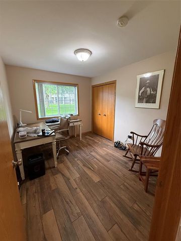 4222 W Robin Meadows Lane, Eau Claire, WI 54701