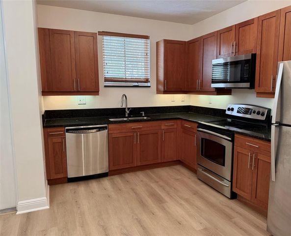 353 SW 13 Terrace 353, Fort Lauderdale, FL 33312