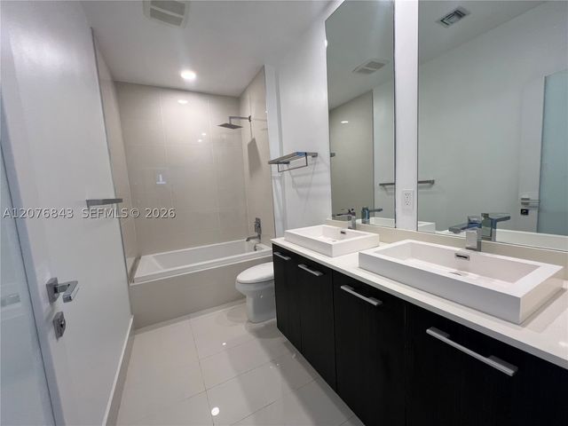 45 SW 9th St 4408, Miami, FL 33130