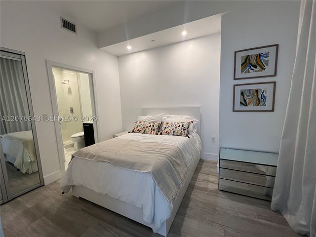 45 SW 9th St 4408, Miami, FL 33130